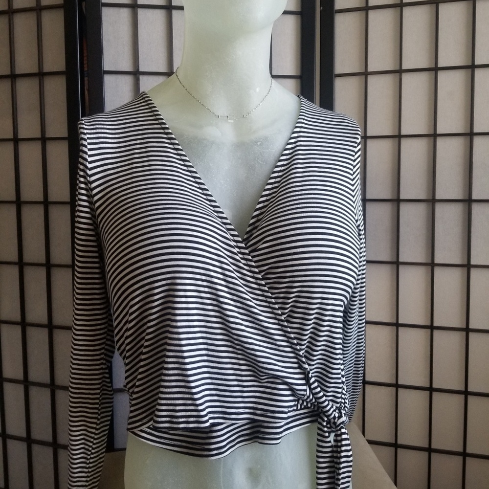 long sleeve crop top